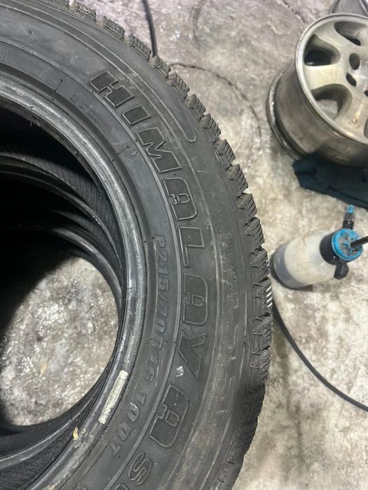 Шина 215/70/16.