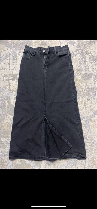 Продам юбку джинсовую,длина миди