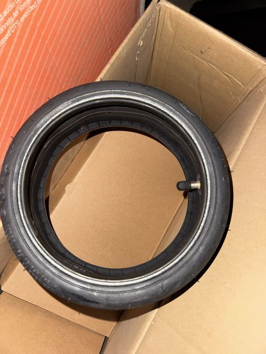 Vand 2 cauciucuri anvelope + camera noi trotineta 8  1/2 x 2 originale