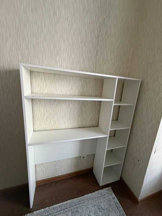 Продам шкаф книжный