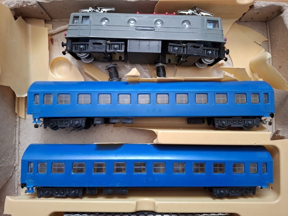Tren trenuleț electric LUGOJ jucărie românească veche