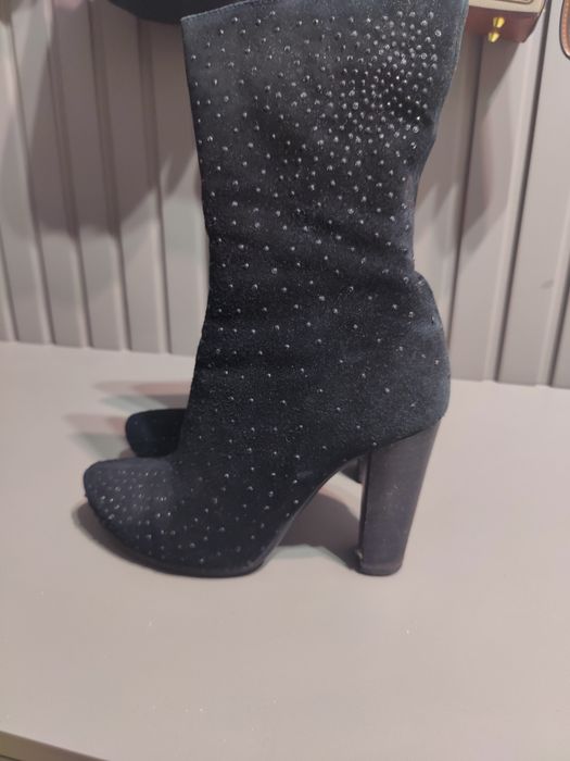Продам зимние сапоги