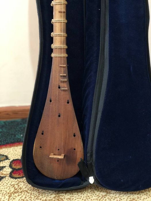 Tanbur Sotiladi narxi 200$