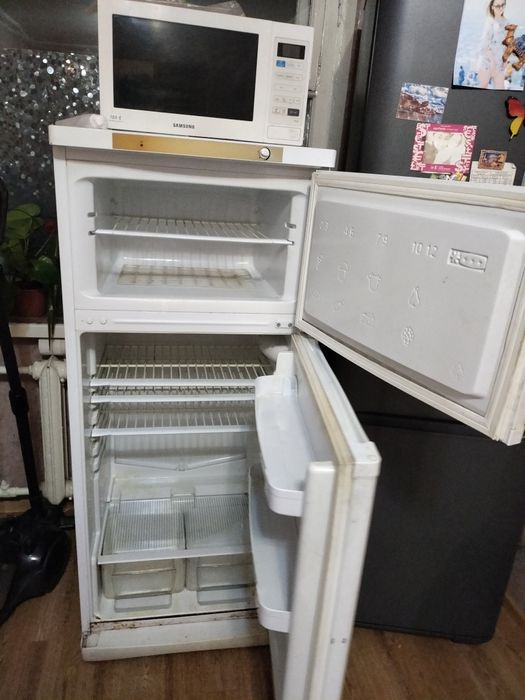 Продам холодильник Индезит