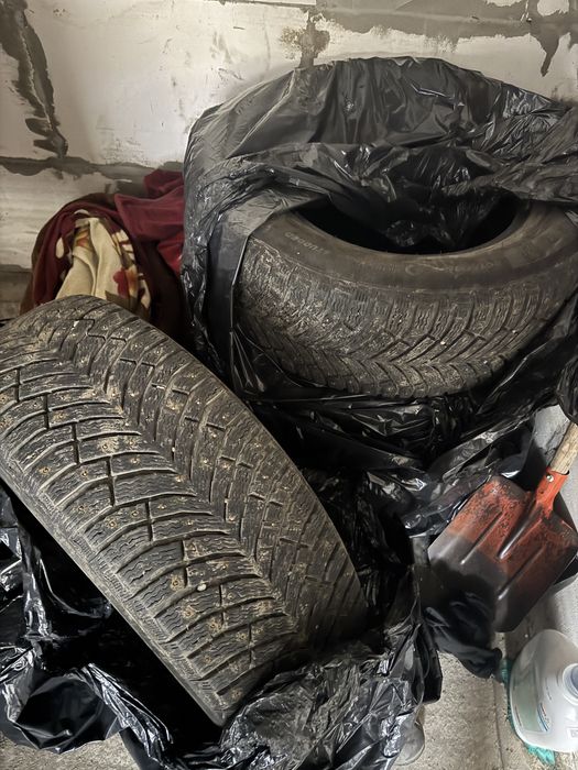 Продам 4 шины MICHELIN