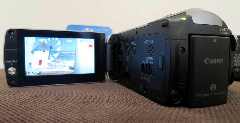Camera video Canon Legria HF M306 , FullHD High Definition Digital Camcorder incarcator , acumulator si geanta