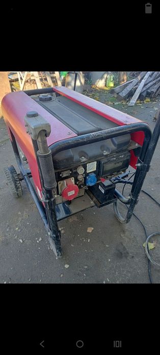 Vând generator electric pe benzina de 6kw.