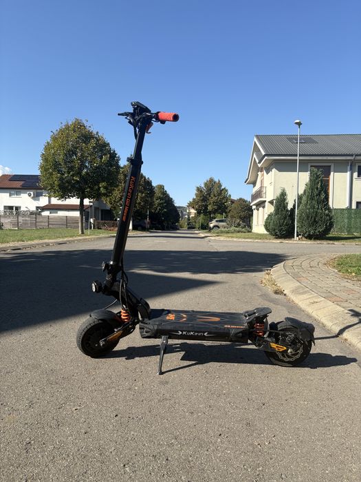 Vand kukirin g2  master model 2025 cu cheie, este in stare foarte buna