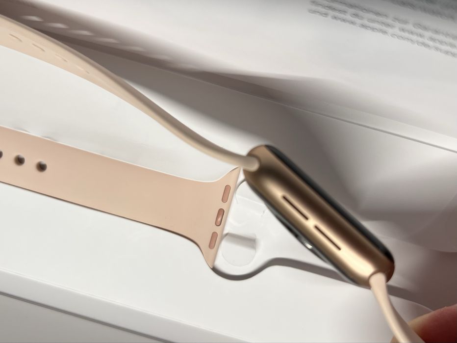 Продам Apple Watch 5 серия 40mm.