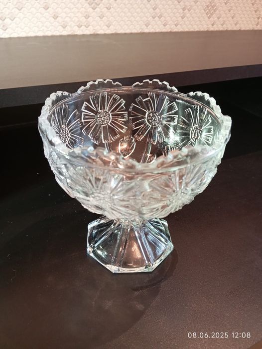 Вазочка под конфеты, стекло