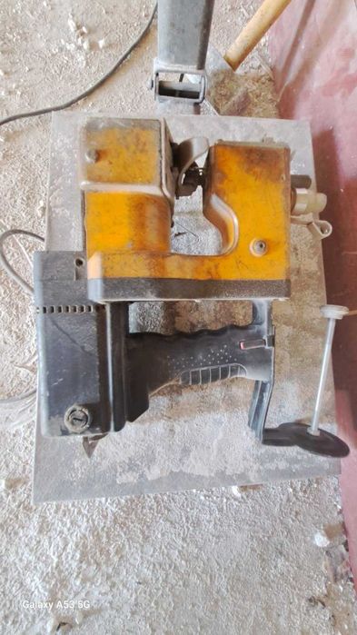 Коп тикадиган машинка