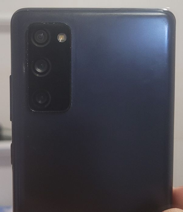 Самсунг s20fe    .