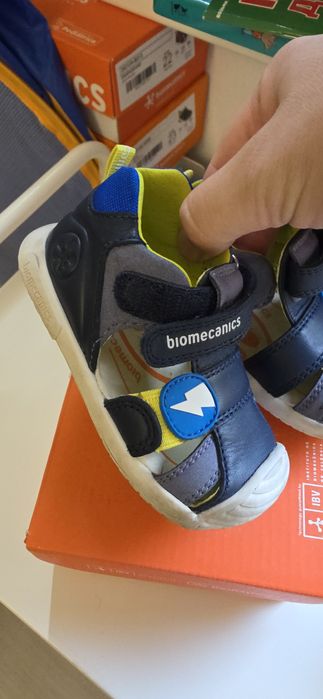 Продам сандали biomechanics