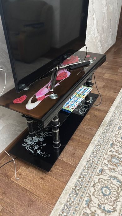 Подставка под телевизор