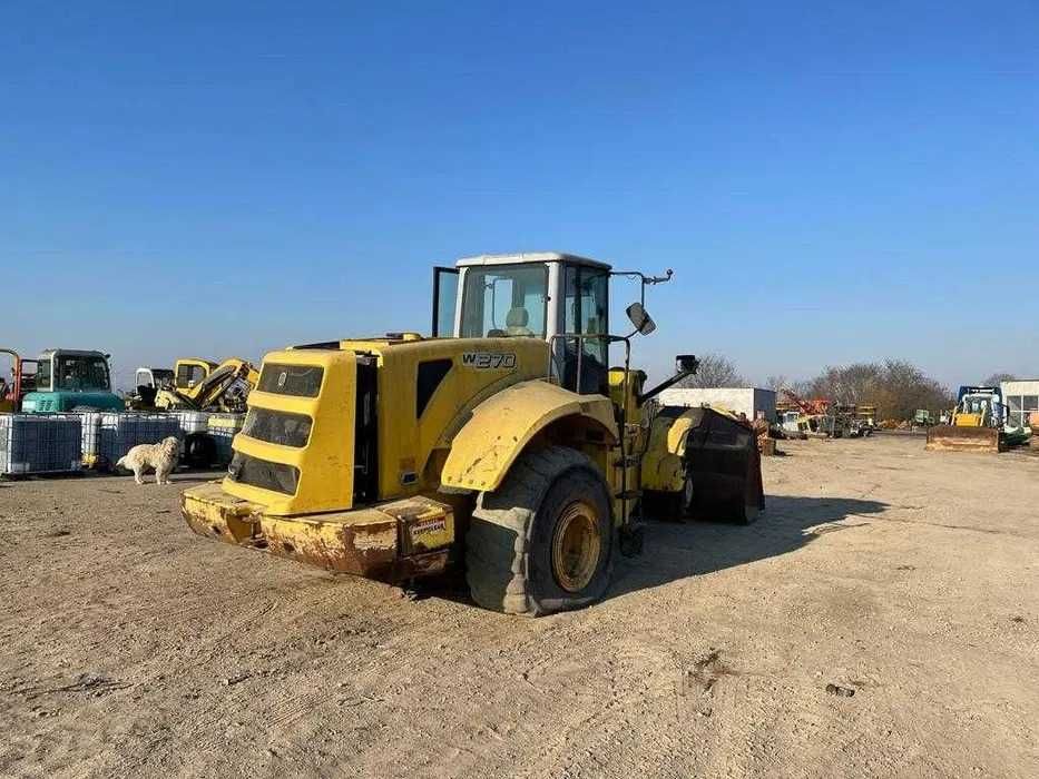 Dezmembrez vola New Holland W 270-piese de schimb New Holland