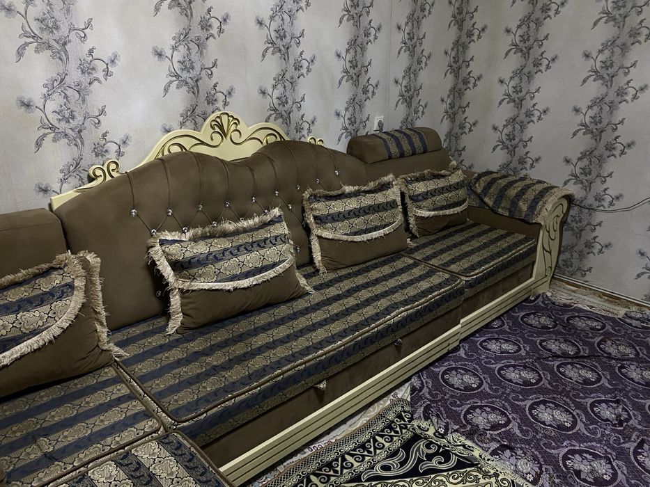 Продается угловой диван.