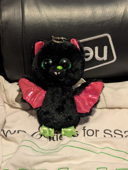 Jucarie din plus Beanie Boos Igor Liliacul