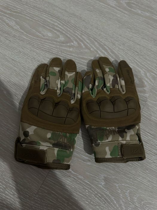 Мультикам перчатки