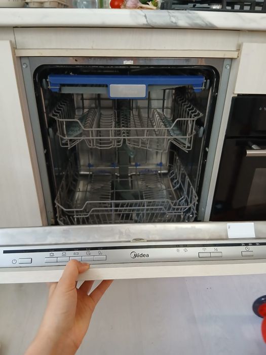 Midea посудомойка