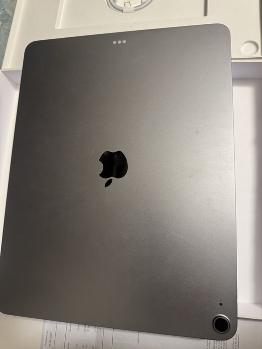 Таблет Apple iPad Air 13, M4, 128GB, Wi-Fi, Space Grey с гаранция