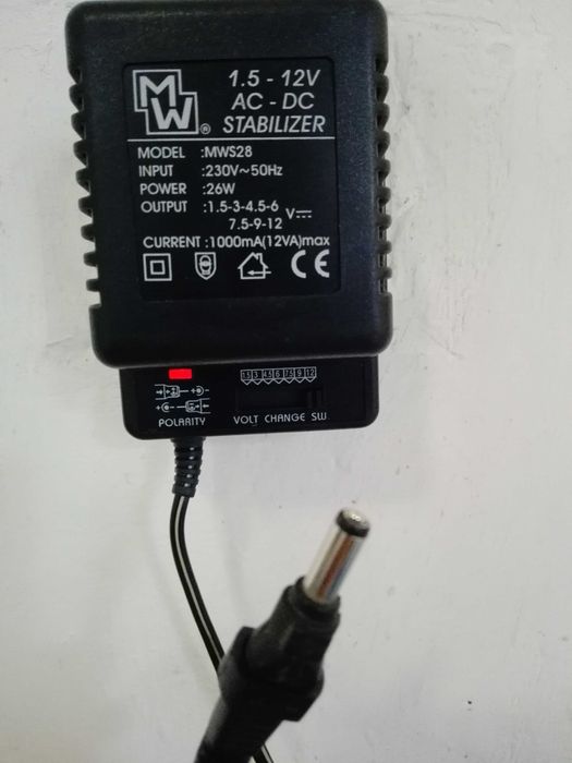 Huawei и др. Оригинално зарядно за лаптоп и кабели