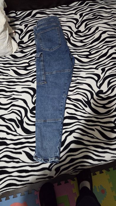 Дънки на марката Зара