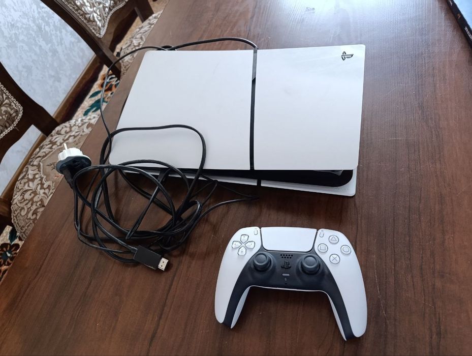 Playstation 5 yangi, bir dona pulti bor