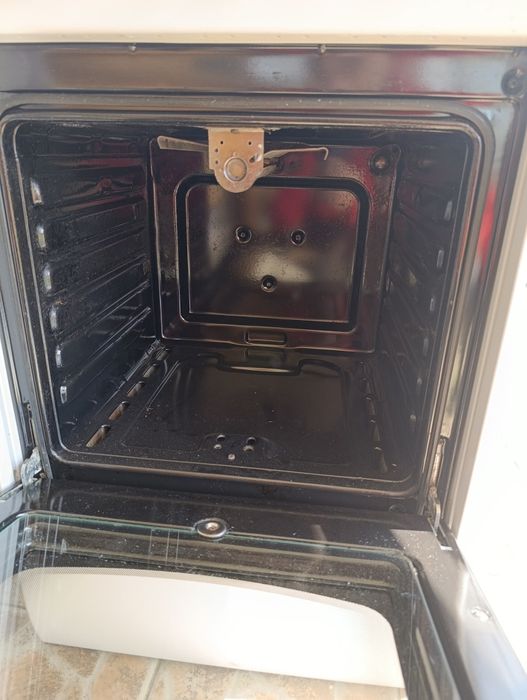 Продам газовую плиту