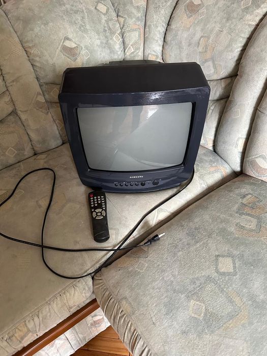 Телевизор Самсунг 37см