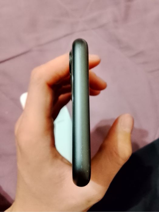 Iphone 11 Black 128gb емкость 69