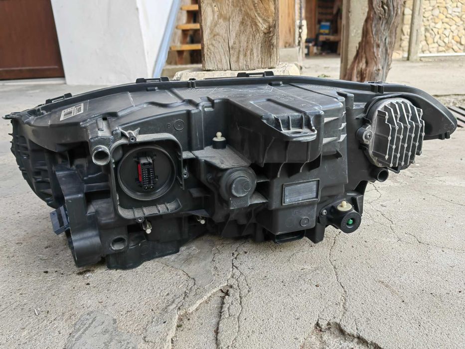 Фар Volvo XC90 LED десен / Фар Волво ХЦ90 LED Оригинален