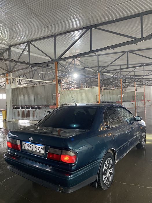 Nissan primera P10