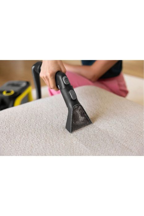 Închiriez aspirator Karcher injecție extracție: saltele, canapele, covoare și tapițerii auto - 80 lei/24h