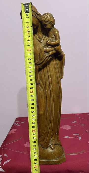 Statuetă vintage din lemn masiv – Maica Domnului cu Pruncul