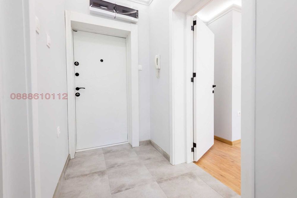 Продава се Тристаен апартамент в Варна, Спортна зала - 75 кв.м за 3454 €/кв.м - Снимка #3