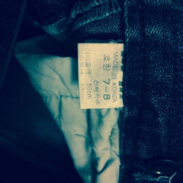 Продам джинсы (комбинезон,шорты)