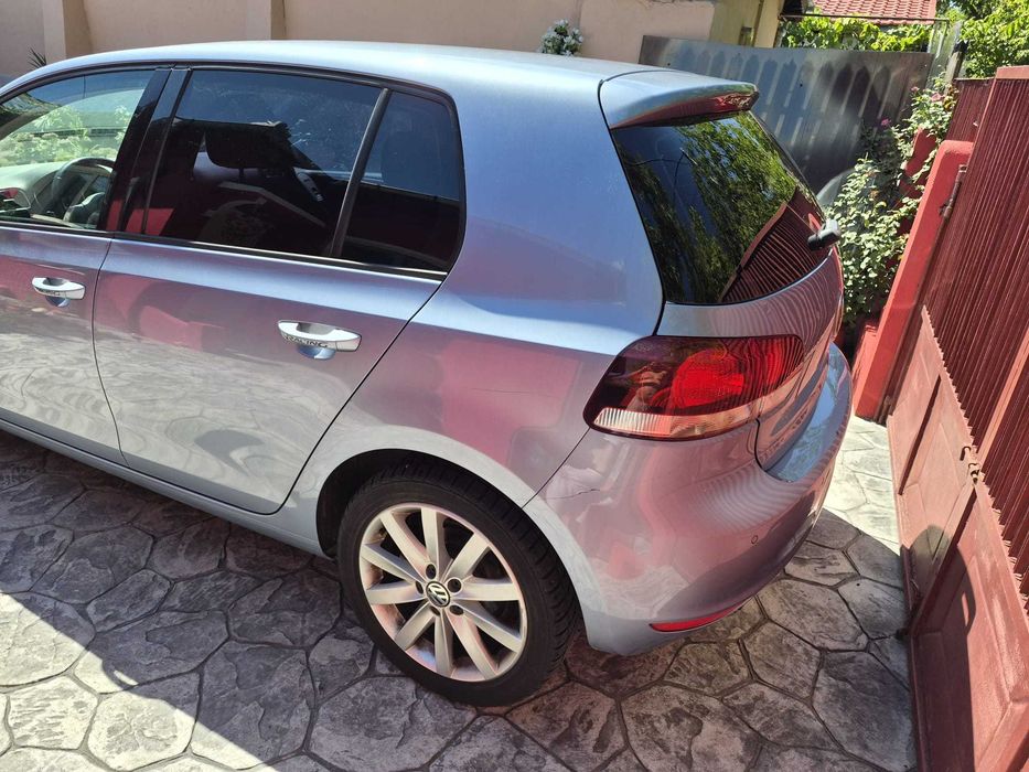 Golf VI An 2009 benzina  cutie manuala 140.000 km reali navigatie clima