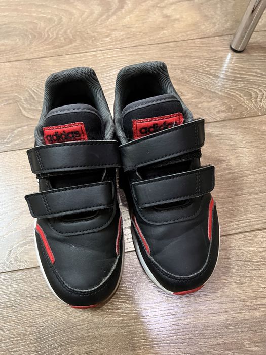 Nike Air Max и Adidas маратонки