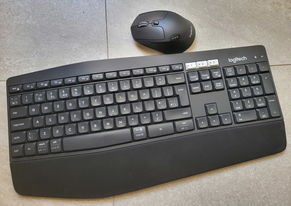 Безжични мишка и клавиатура Logitech K850