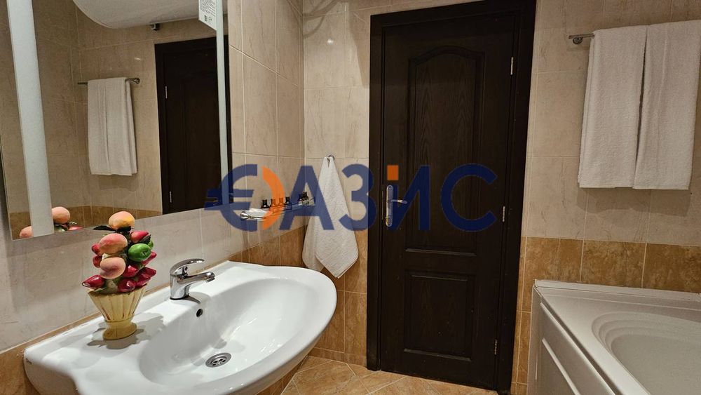 Продава се Двустаен апартамент в Царево - 69 кв.м за 608 €/кв.м - Снимка #2