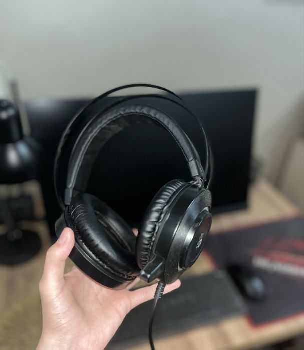 Продам игровые наушники bloody g521