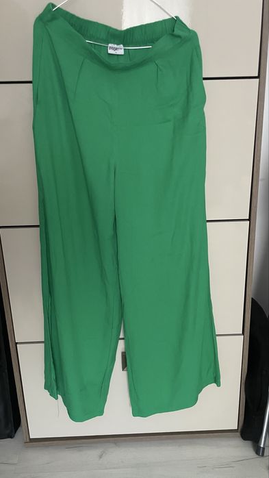 Pantaloni lejeri vara