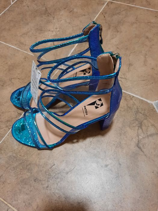 Елегантни дамски сандали