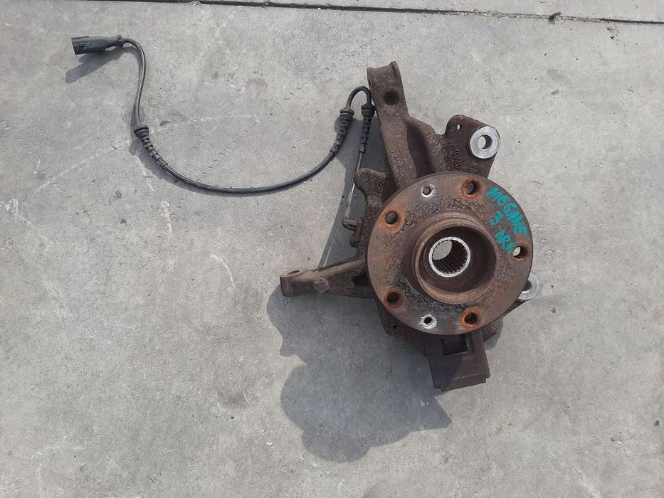fuzeta dreapta fata renault megane 3  1.5 dci