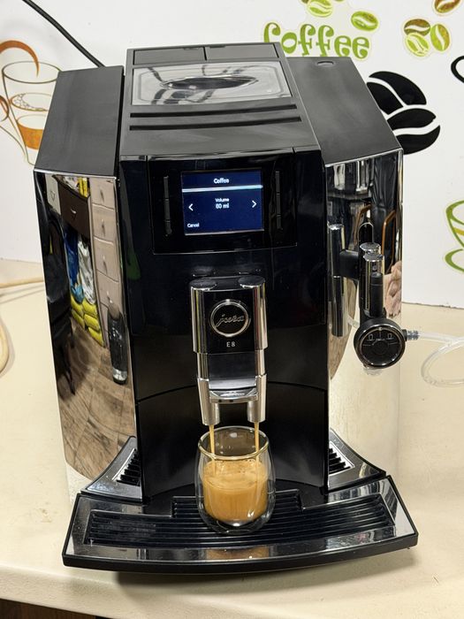 Кафемашина кафе автомат JURA E8 с гаранция