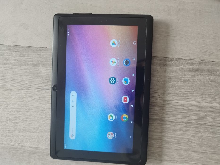 7 инчов таблет IT-701A