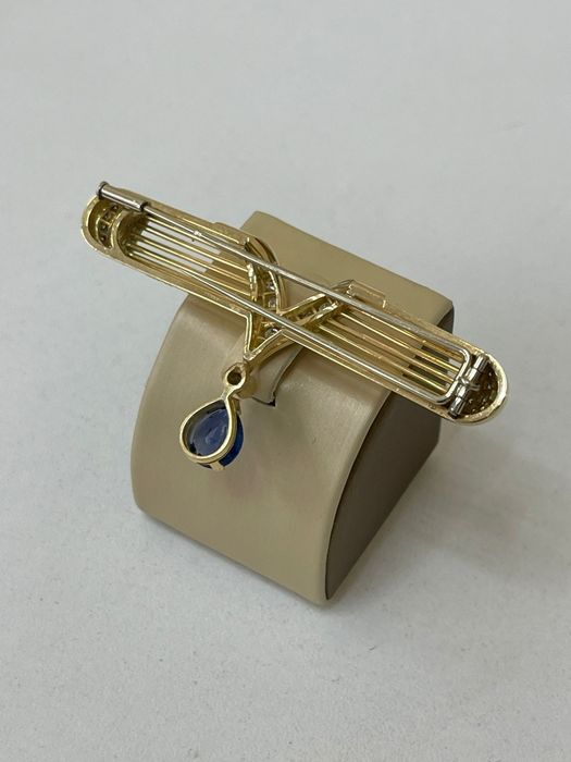 Brosa cu pietre prețioase din aur 18K Amanet BKG