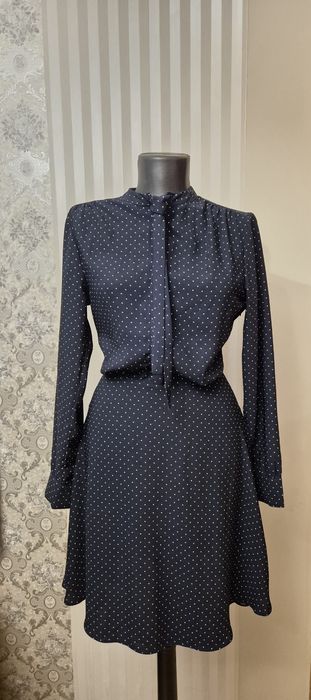 Елегантна рокля H&M