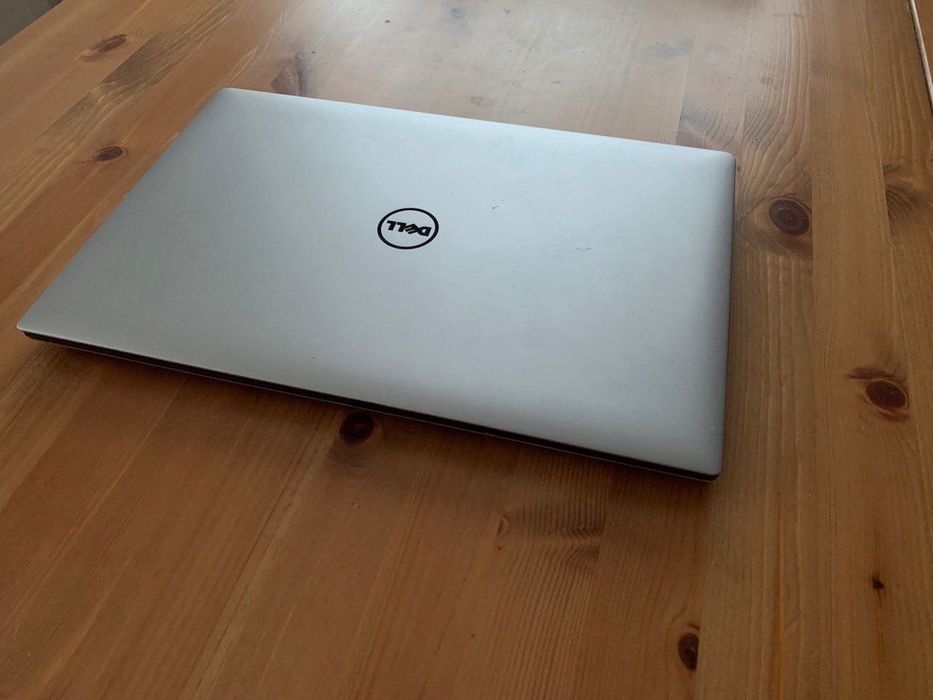 Лаптоп Dell XPS 15 9550