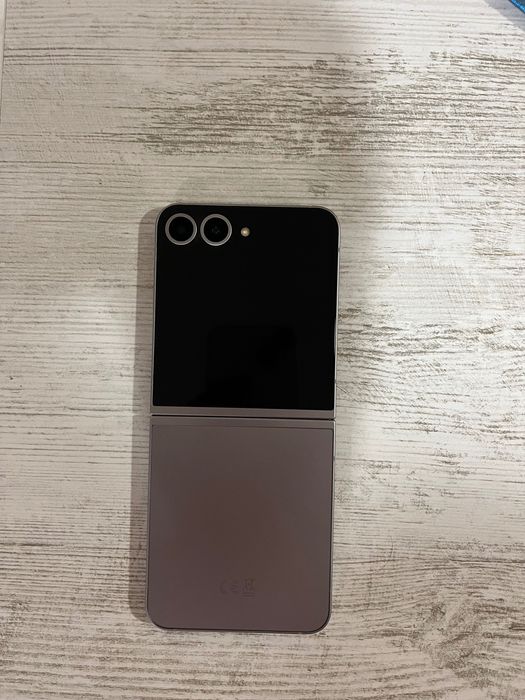 Samsung Z Flip 6